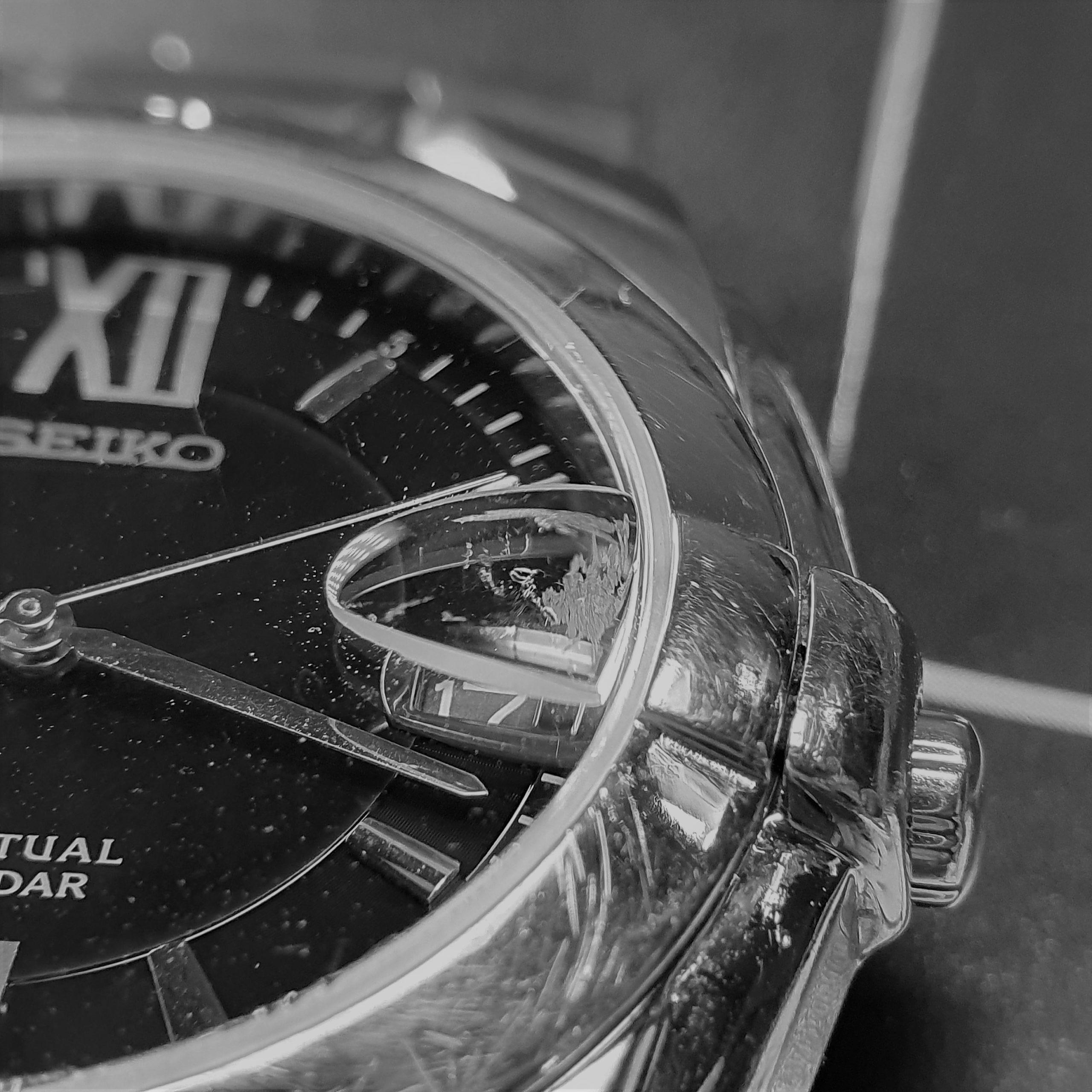 Verre minéral : enlever les rayures sur le verre de montre ⋆ Montre l'heure